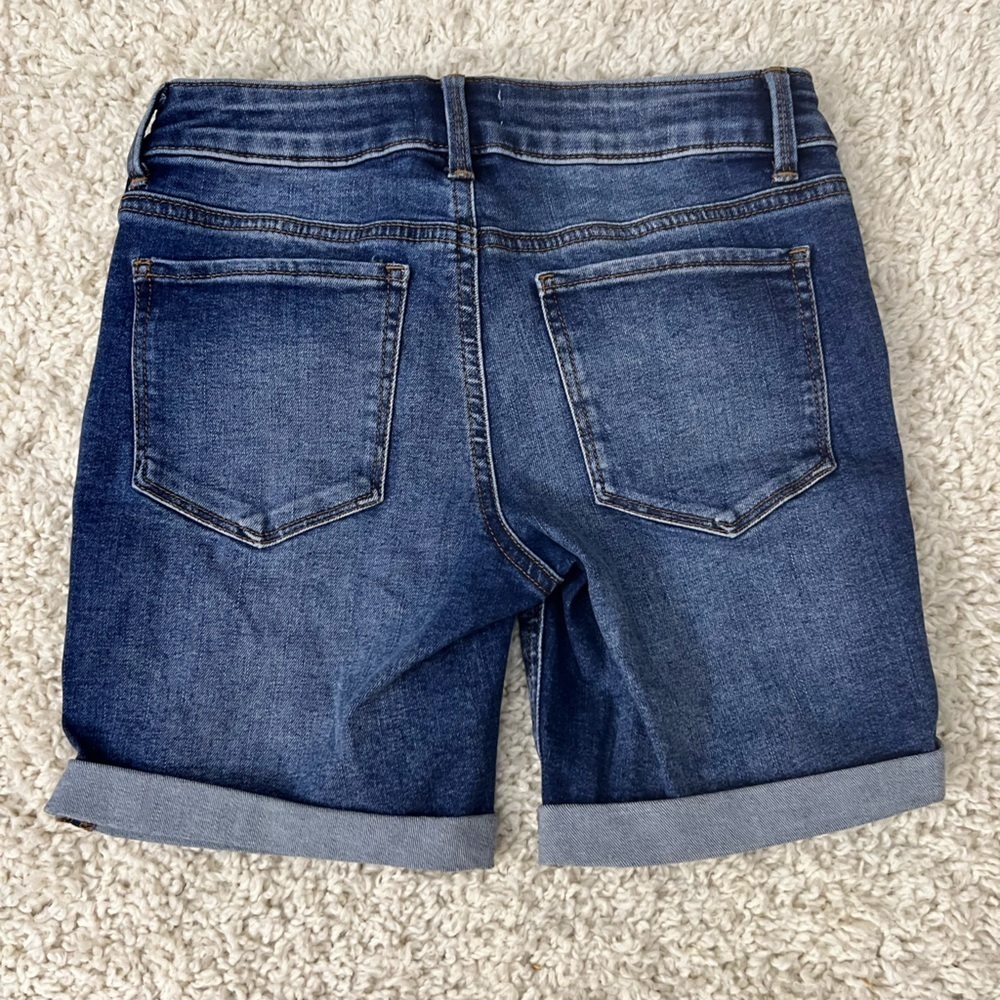 Kids Size 10 SO Mid Rise Distressed Bermuda Shorts NWT - Picture 2 of 10
